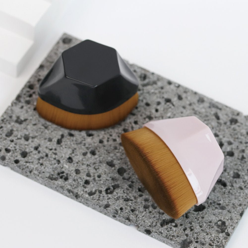 Make.N Case Soft Powder Brush
