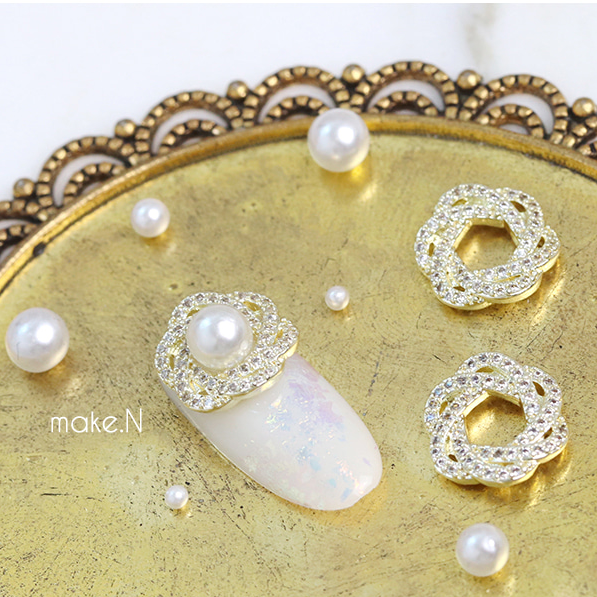 Make.N Crystal Charm19 - Crystal Camellia