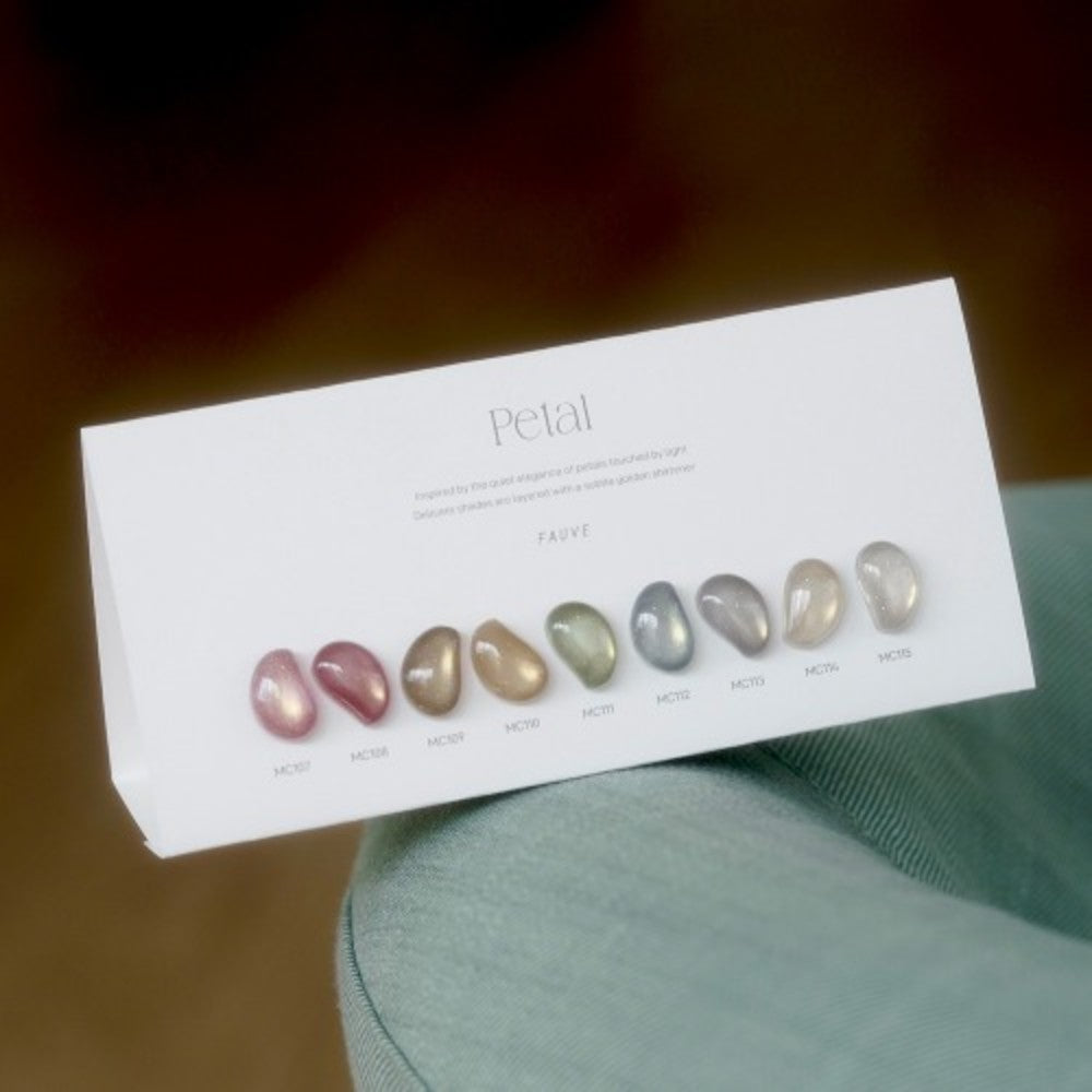 Fauve Petal : Reflective Magnet Gel Collection 1