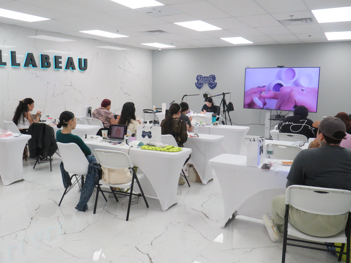 Leafgel Premium seminar class at Zillabeau HQ